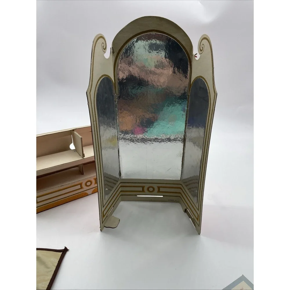 Vintage Barbie Fashion Shop Original 1962 Mirror,‎ Showcase Books Garment Bag